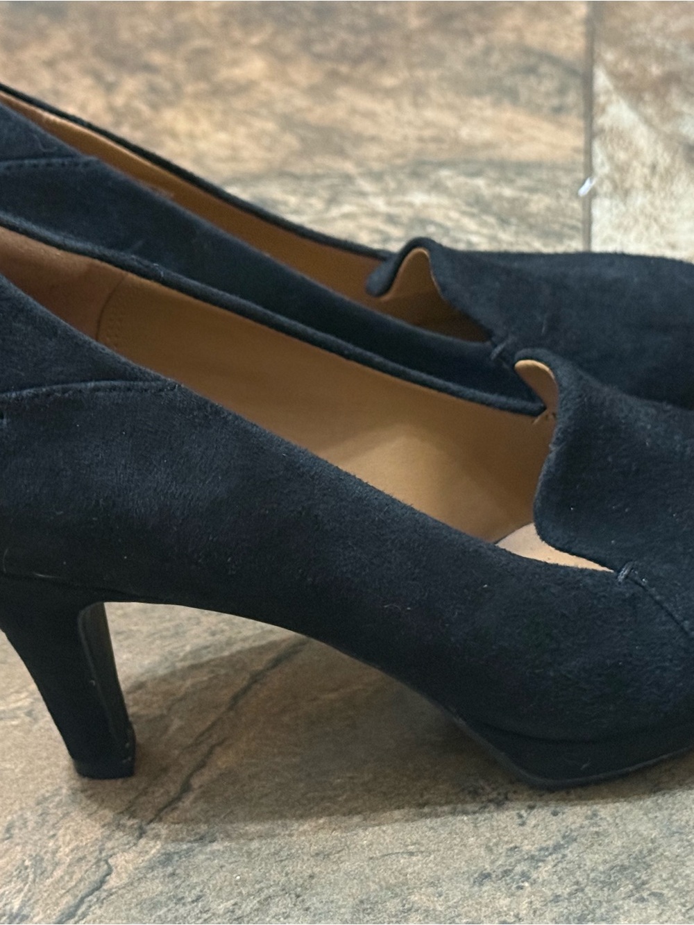 Clarks Black Suede Mid-Heel Loafer Pumps
